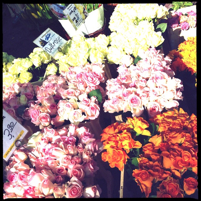 Bauernmarkt - Blumenstand - Duftrosen