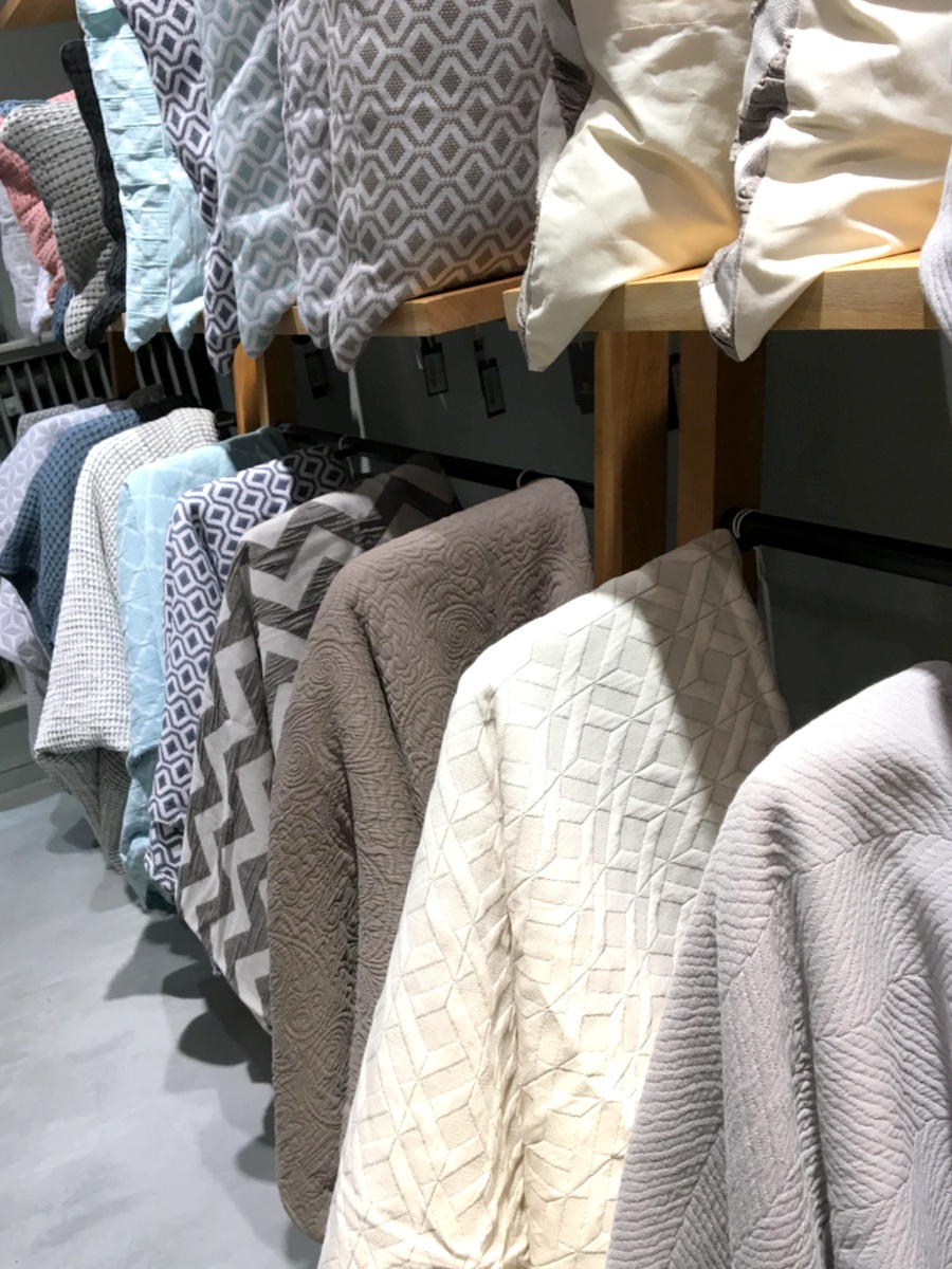 Textilien von Urbanara im Flagshipstore in Düsseldorf